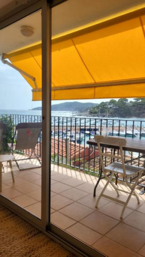 luxury apartment in front of the sea